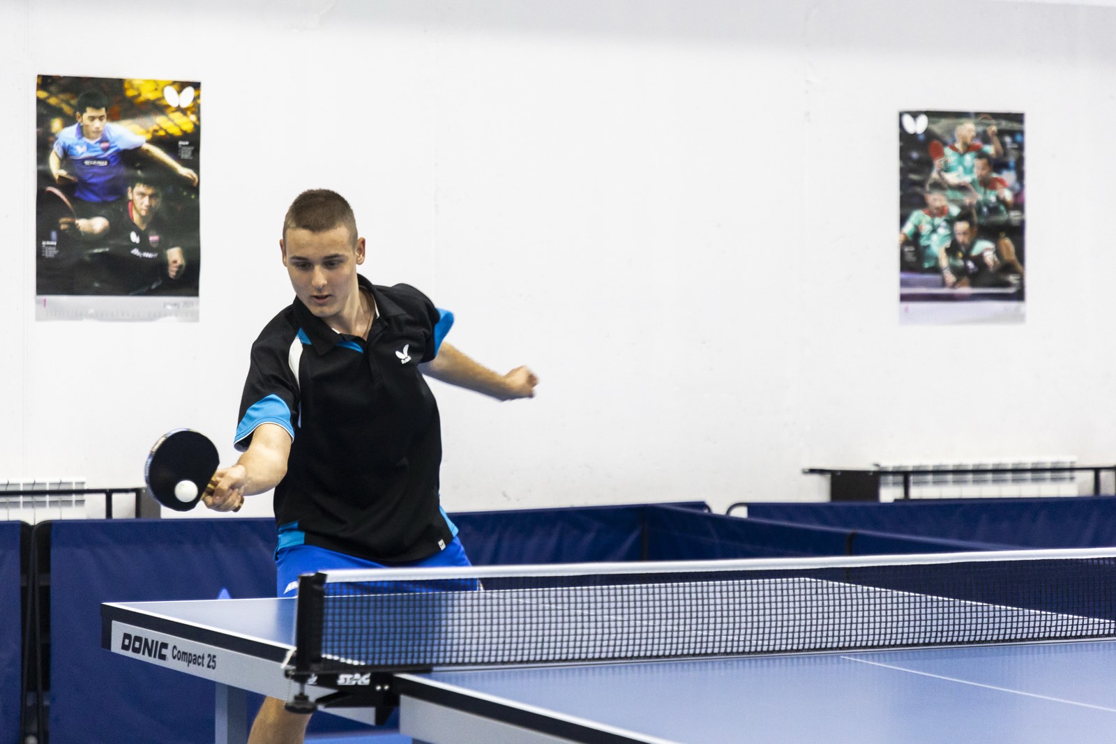 Mladi stonoteniser na treningu u Beogradu